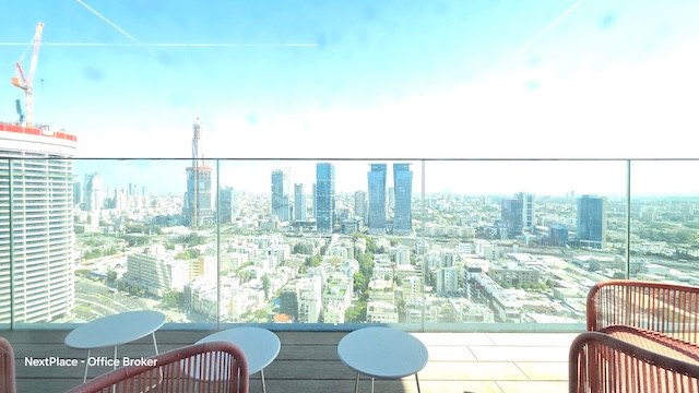 מרפסת משרד 1200 מטר בקומה עצמאית להשכרה במגדלי הארבעה, ת״א