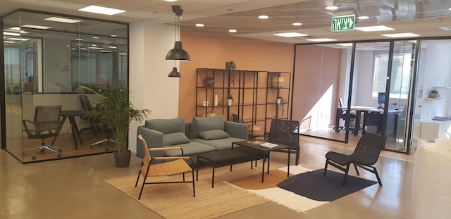 סלון משרד 1040 מ״ר לשכרה ביגאל אלון בתל אביב